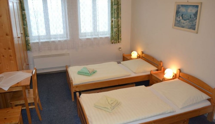 Penzion Malý Šišák Špindlerův Mlýn - Dvoulůžkový pokoj se společným sociálním zařízením